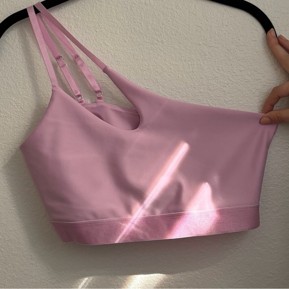 ALO Yoga Airlift All Nighter One Shoulder Sports Bra - Picture 2 of 8